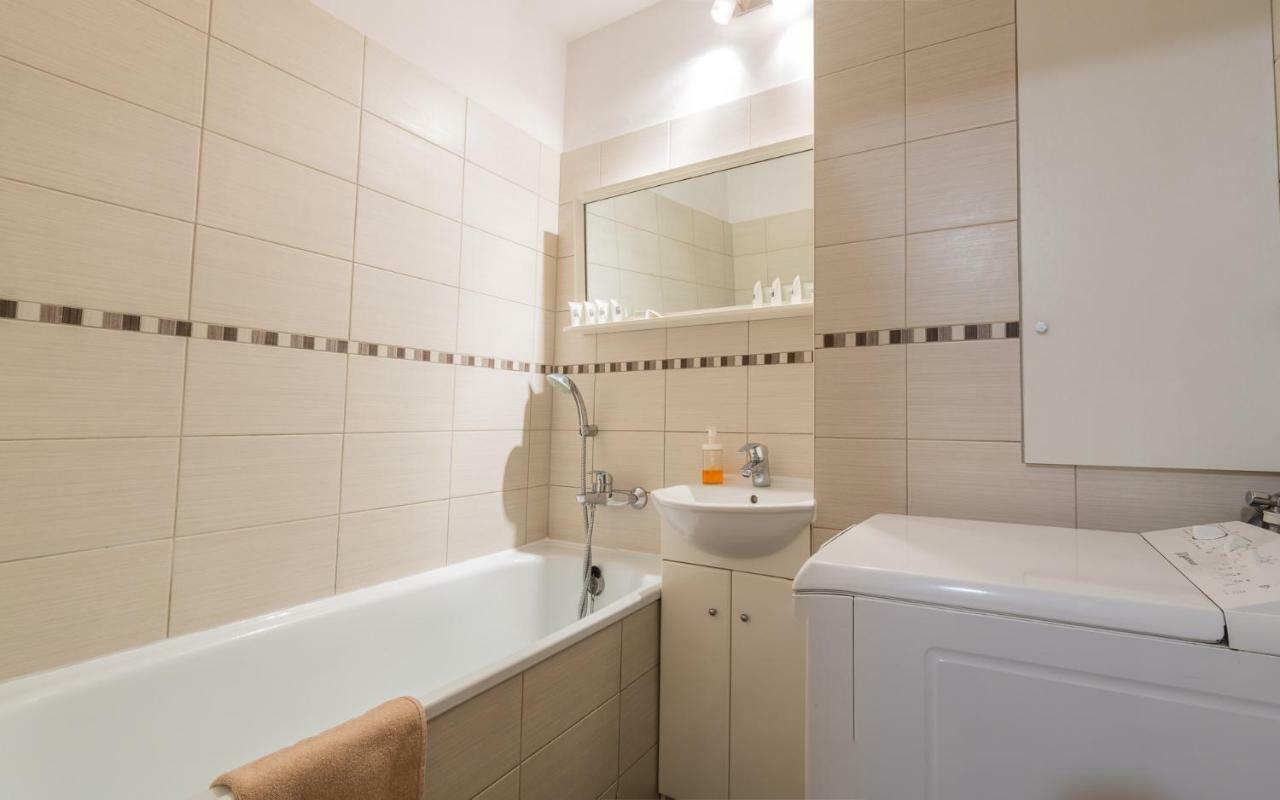 Art Zachodnia Wroclaw Apartment Ngoại thất bức ảnh
